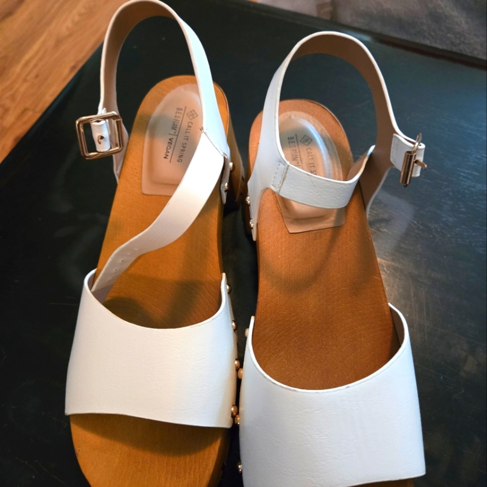 White platforms - Picture 4 of 4